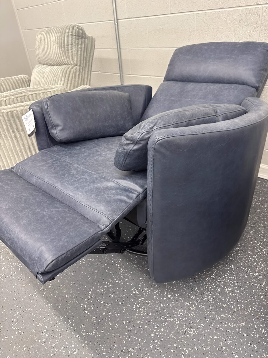 Leather recliner new arrival at BoxDrop Grayson